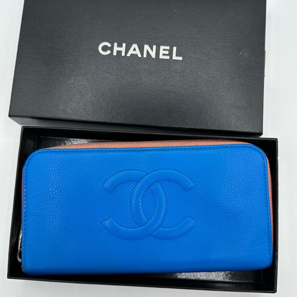 Chanel Caviar RARE Electric Blue & Coral Long Zip Around Wallet with Box - Picture 1 of 9